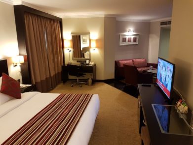 Junior-Suite-02-391x295